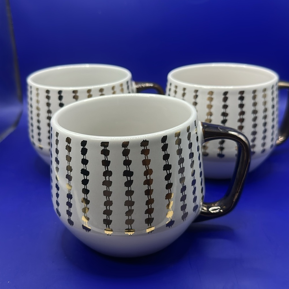 Set of 3. Threshold 21oz Stoneware White/Off White Coffee Mugs w/Antique Gold